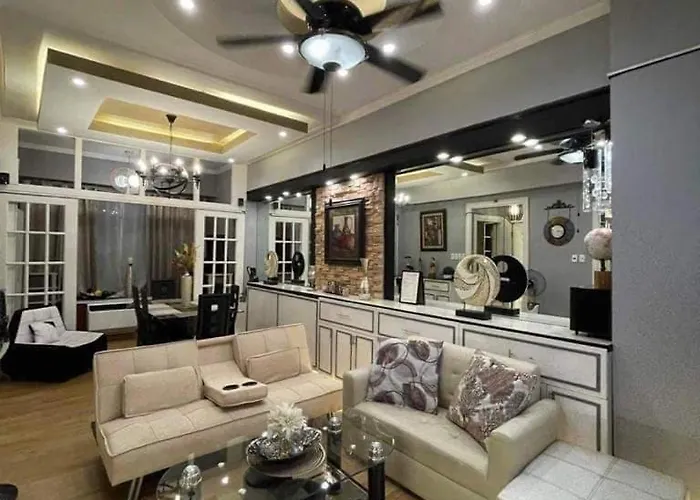 Awesome Beside Eastwood Mall Apartamento